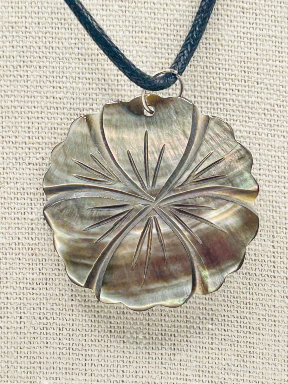 Vintage Carved Iridescent Shell Flower Pendant Necklace - Picture 6 of 14